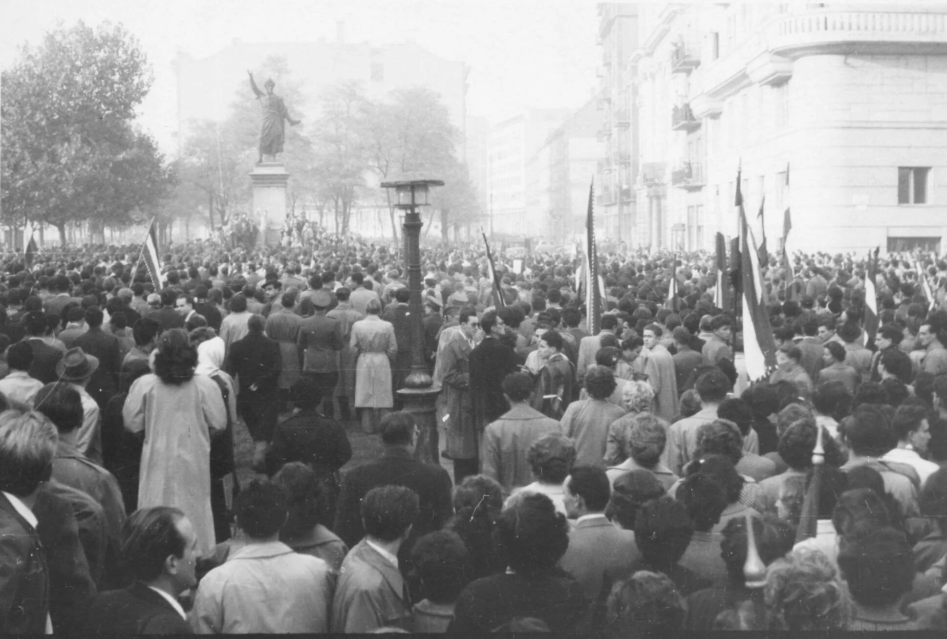 Революция в Венгрии Восстания 1956 г.. Студенческая демонстрация в Будапеште 1956 года. Венгерская революция 1956 года. 1956 год по восточному