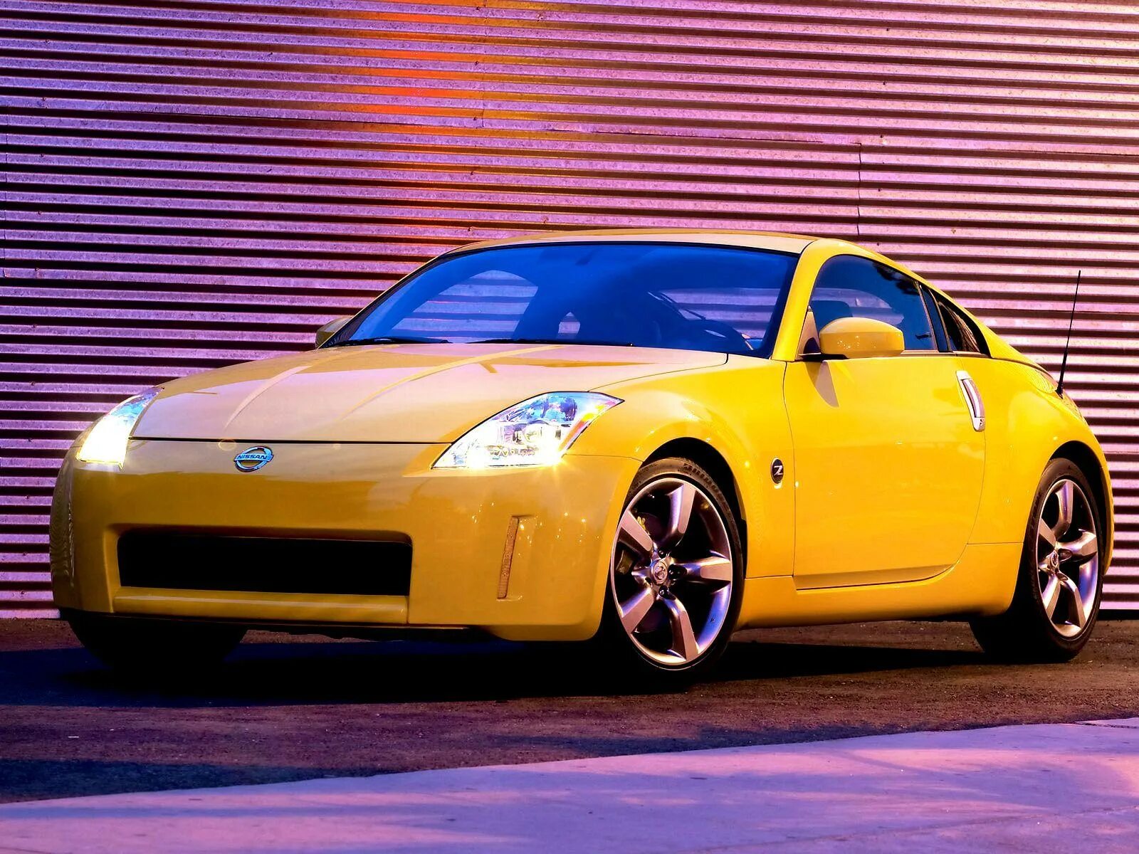 Машин маш 3. Ниссан 350z. Ниссан 350z 2005. Ниссан 350z желтый. Nissan 350z Nismo.