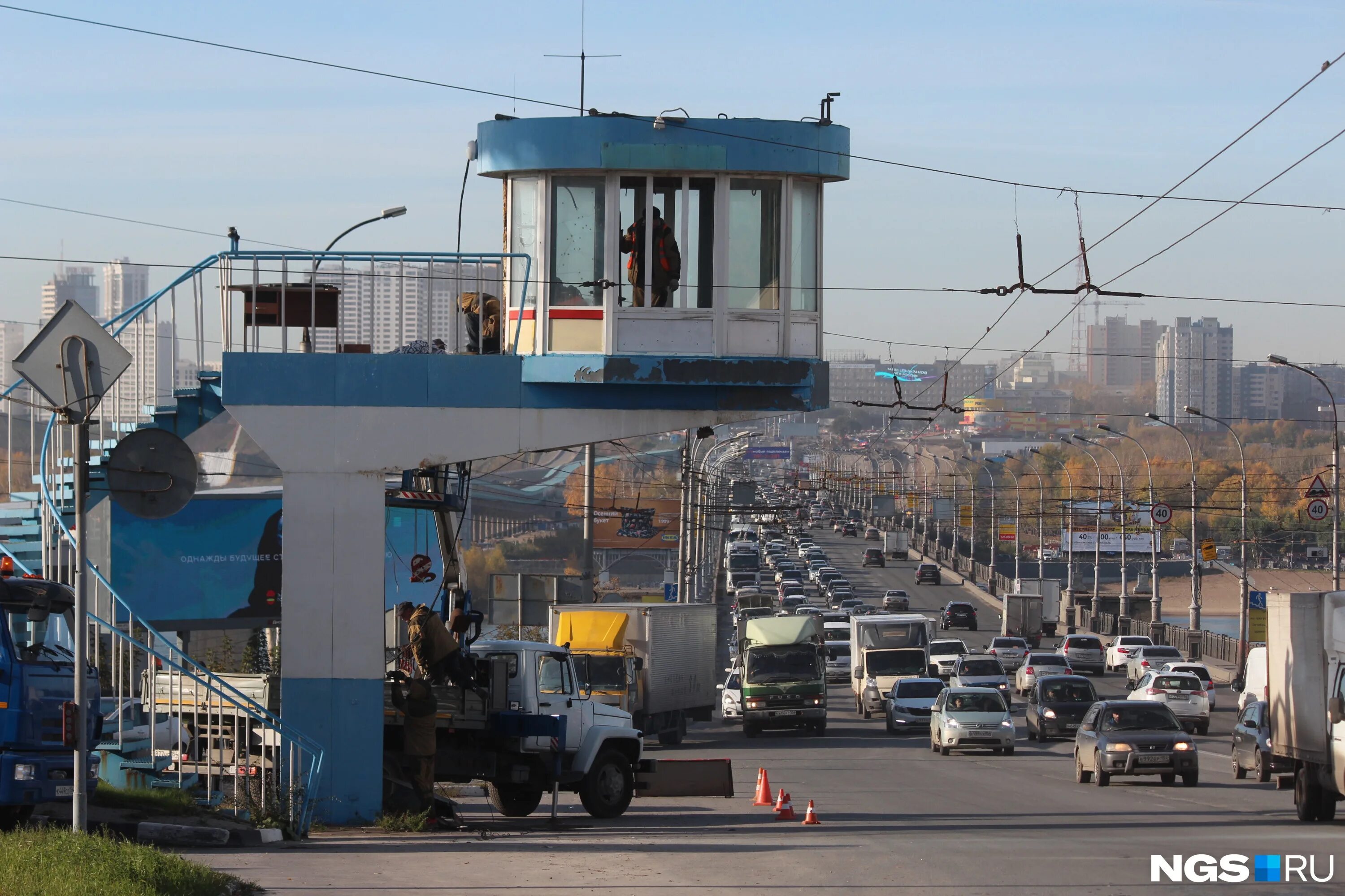 выезд из новосибирска закрыт или нет. полицейский пост дпс новосибирск речной вокзал. пост дпс новосибирск. выезд из новосибирска закрыт или нет. дтп на северном объезде в новосибирске.