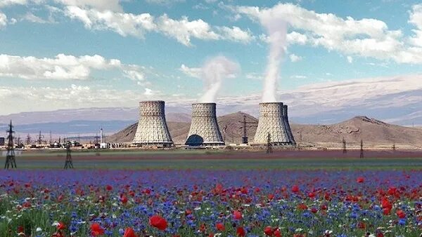 Армянская атомная электростанция. Атомная станция в армении. Электростанции армении. Атомная станция в армении. Ереванская атомная электростанция.