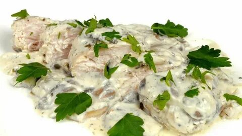 Курица в сметанной заливке