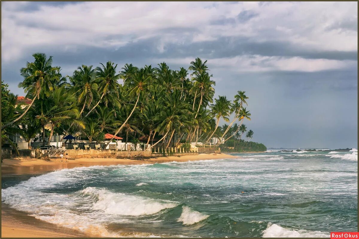 Унаватуна шри ланка 2024. Унаватуна Шри Ланка. Пляж Унаватуна Шри Ланка. Хиккадува Шри Ланка. Унаватуна (Unawatuna).