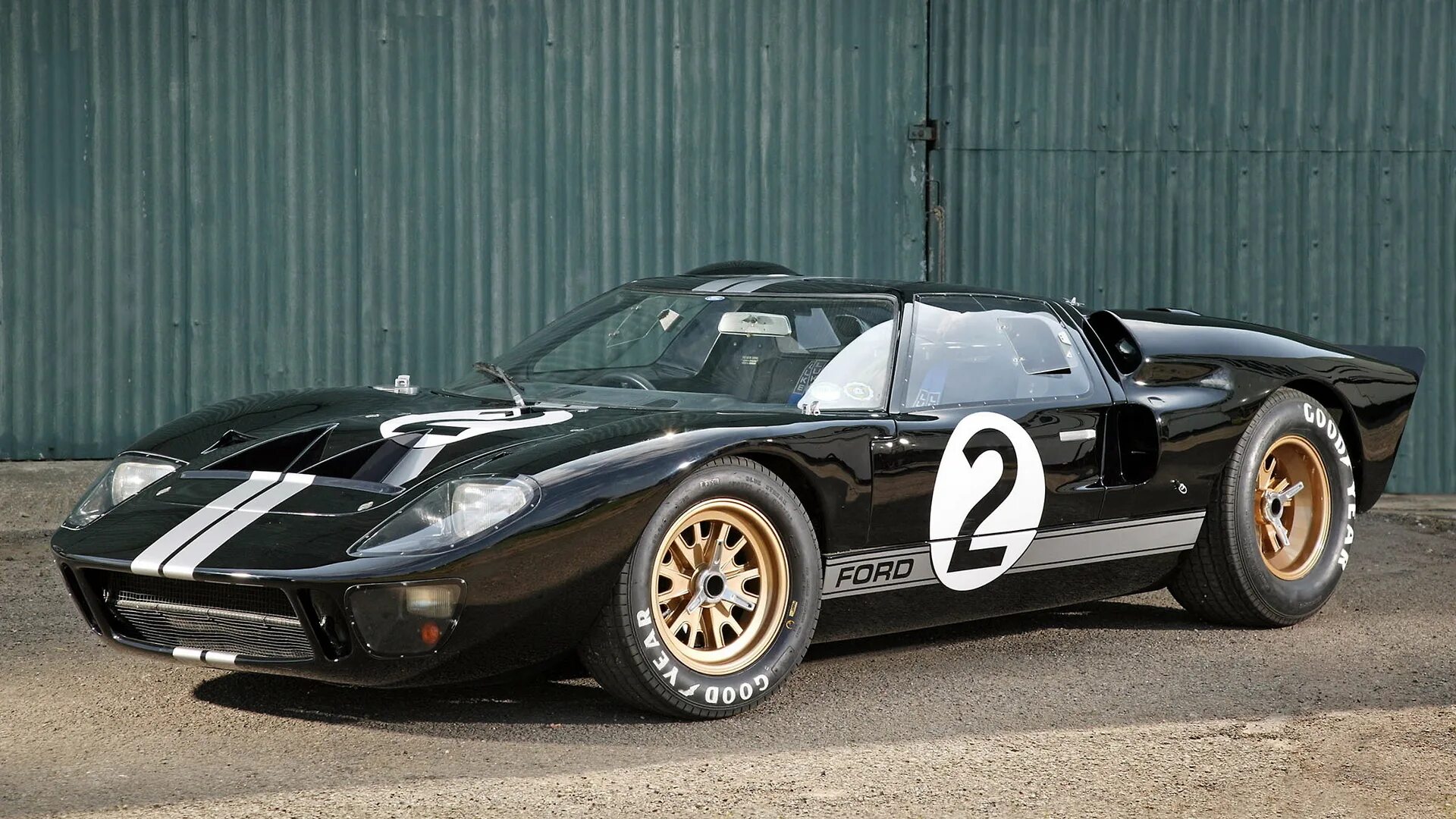 Mclaren f1 lm. Старая быстрая машина. Форд gt40 1966. Старая быстрая машина. Ford gt 40 1964.