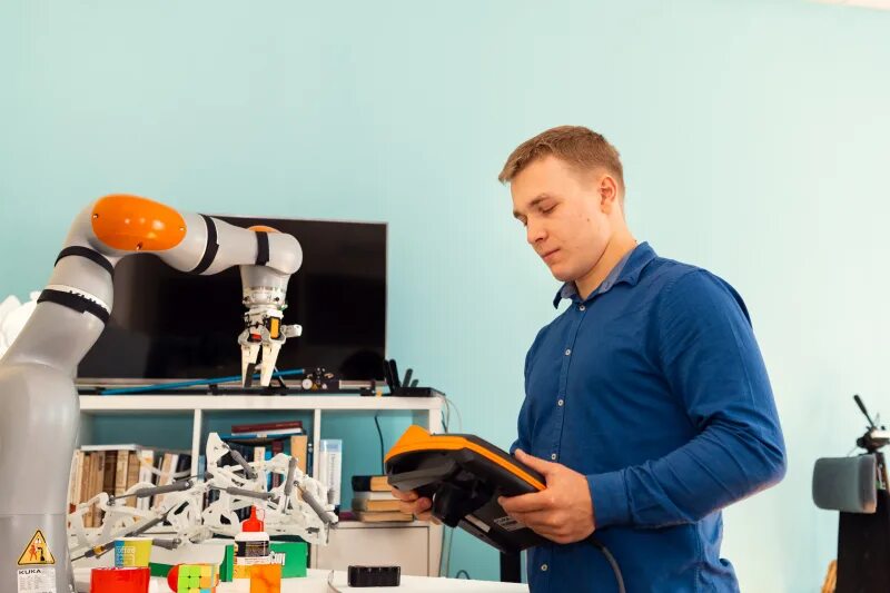 Итмо робототехника. Мехатроника и робототехника лэти. Робот музыкант. Сборная москвы робототехника. Мехатроника и робототехника (15.