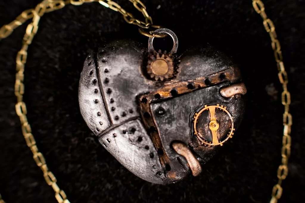 Металлическое сердце. Железное сердце. Сердце из стали (2017). Сердечко из стали красивое. Сердце из стали фото.