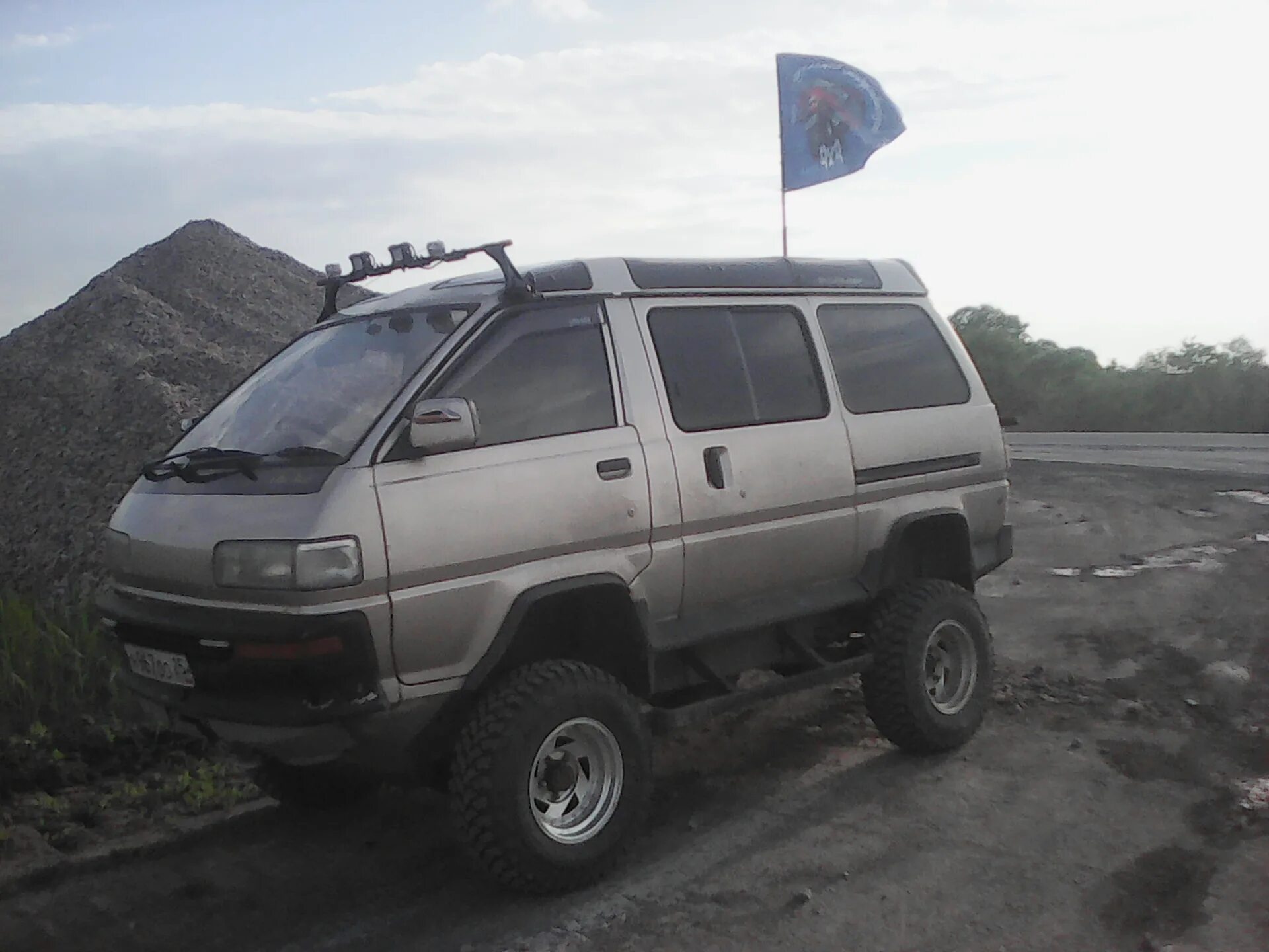 Toyota Lite Ace cm40. Тойота Таун айс 1990. Лифт Toyota Town Ace, 1990. Toyota Lite Ace, 1990 лифт. Грузовик литайс купить