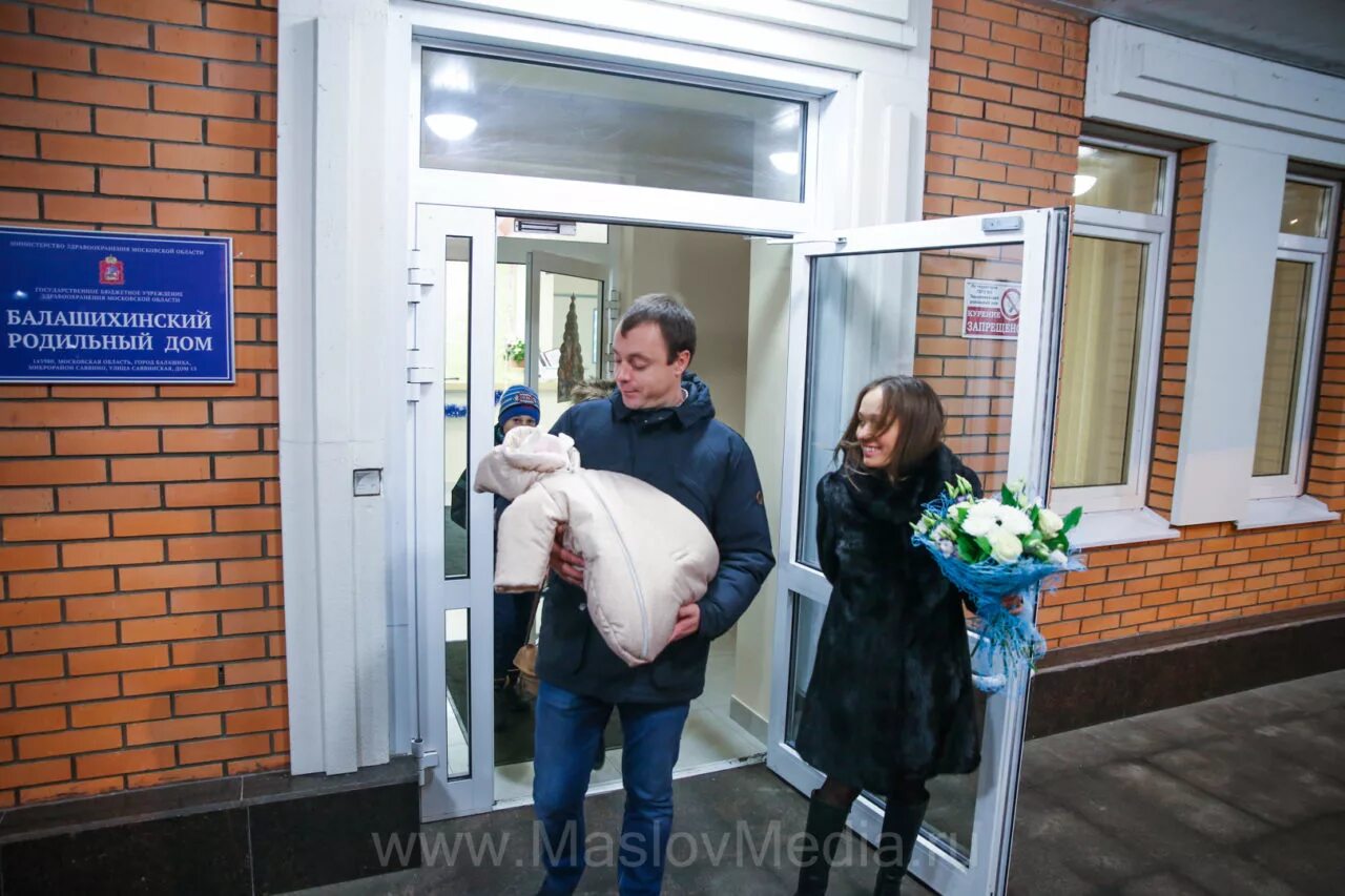 Роддом савина. Роддом Саввино Балашиха. Роддом 4 Москва. Роддом Балашиха перинатальный центр. Люберецкий роддом выписка.