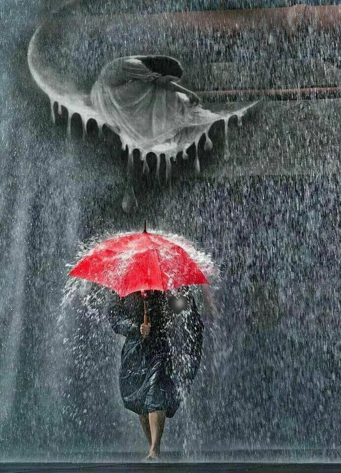 Безумные дожди. Дождь зонт. Девушка под дождем. Зонтик под дождем. Мокрый зонт.