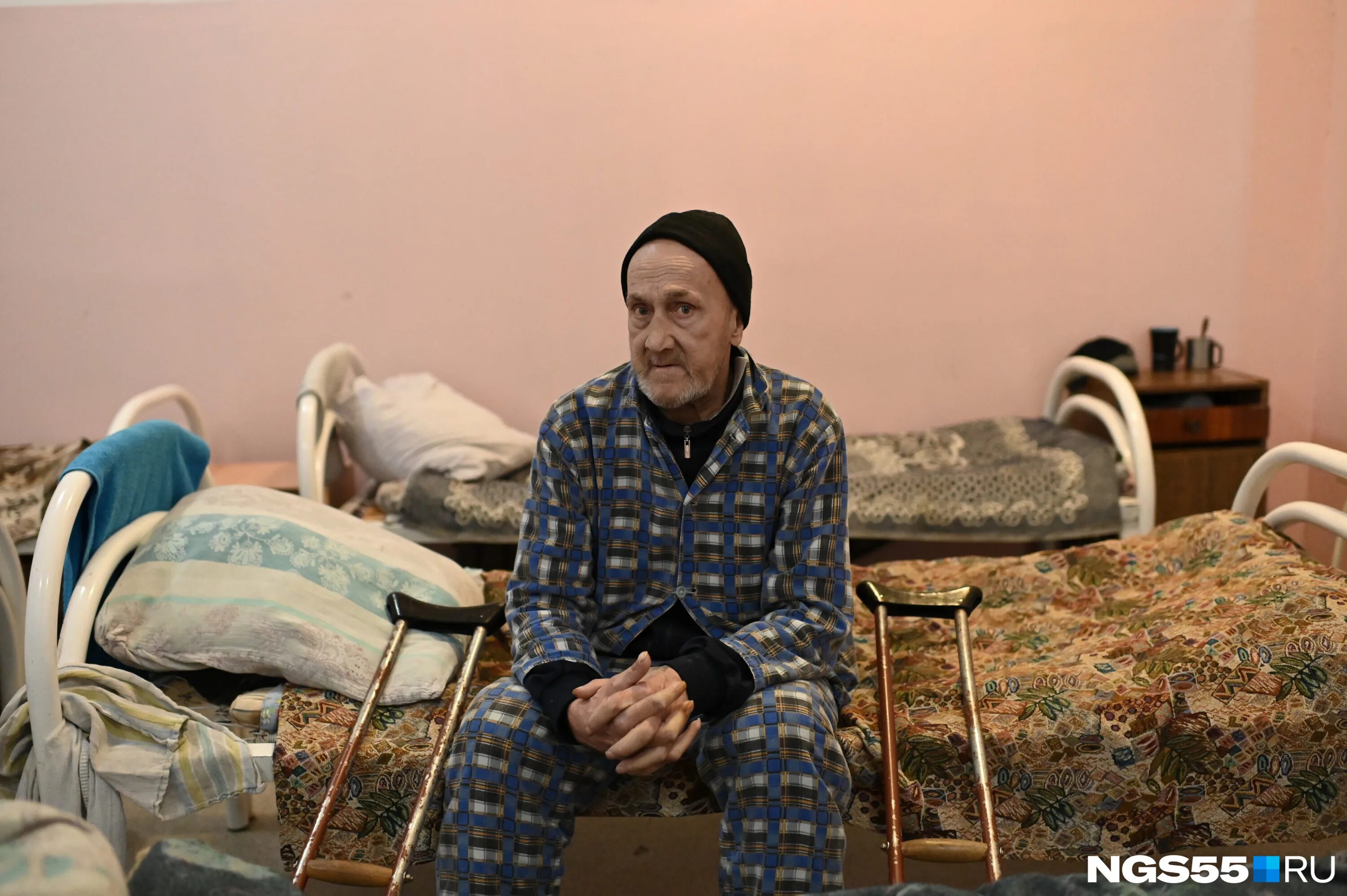 счастливые пенсионеры. пожилые родители. бабушка и дедушка. пожилые люди. пожилые люди с внуками.