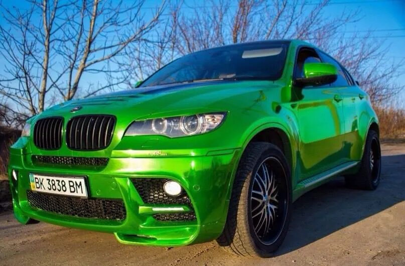 Bmw x5 цвета. BMW x6 зеленый. БМВ х6 салатовый. БМВ х5 Green. BMW x5 зеленый.