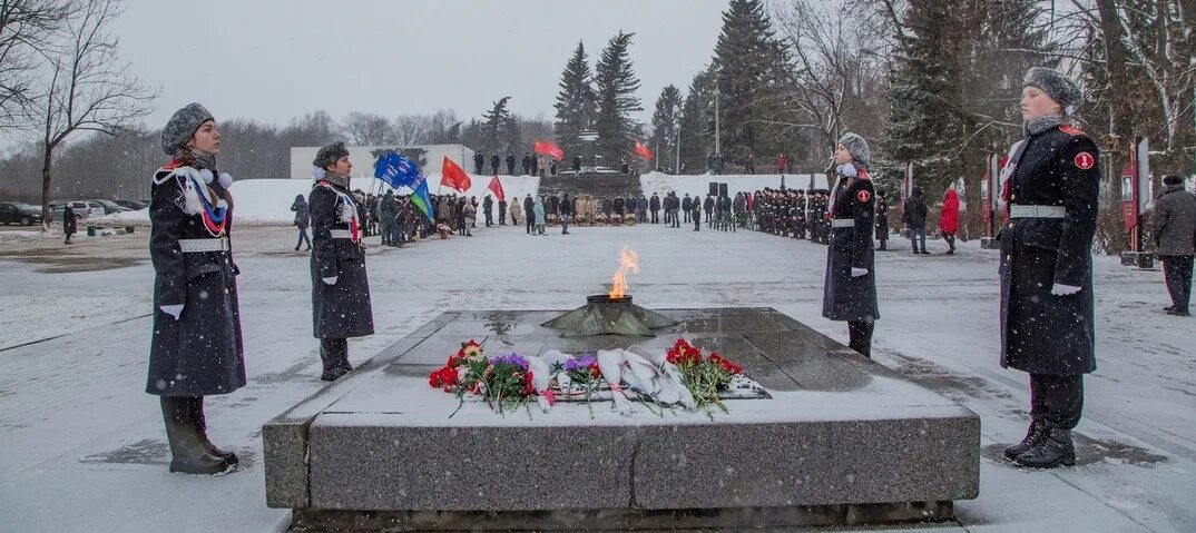 Великие луки сайт администрации. Освобождение Великие Луки. Великие Луки день освобождения города. День освобождения города Великие Луки от фашистских захватчиков. 17 Января день освобождения города Великие Луки.