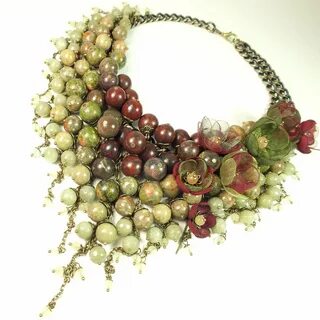 Колье из натуральных