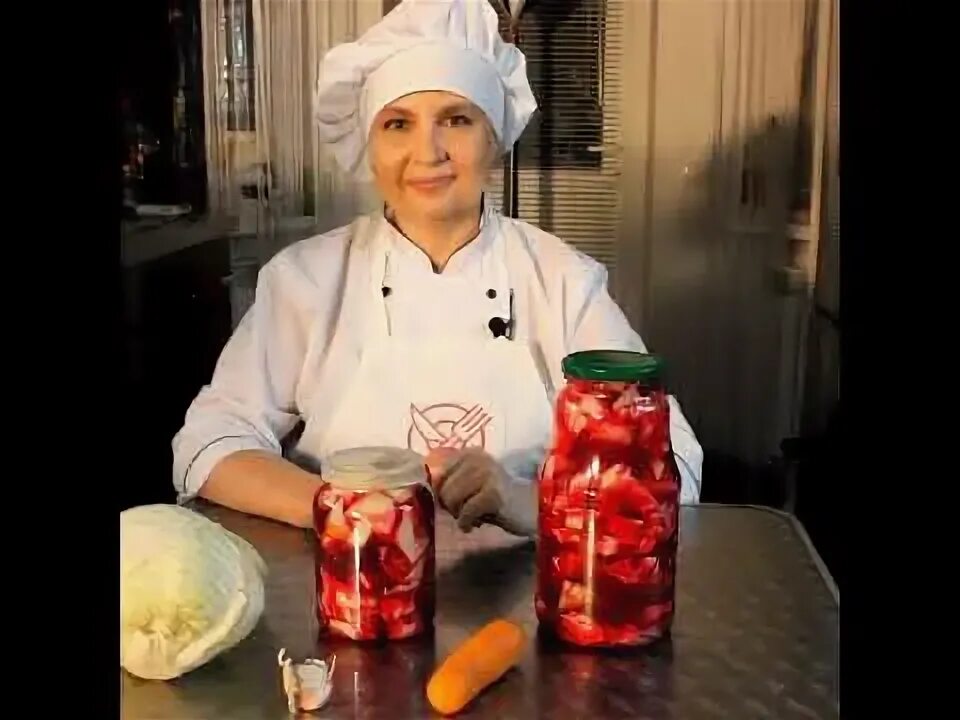 Цыганка готовит капусту на зиму. Цыганка готовит капусту на зиму