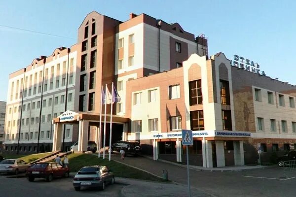 Казань гостиница короленко 30. Короленко отель казань. Гостиничный комплекс «новинка». Короленко, 30. Новинка 3* казань.