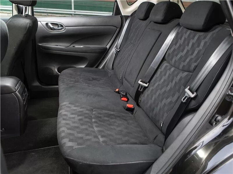 Форум клуба Nissan Tiida - RE: Как снять заднее сиденье(Версия для печати)