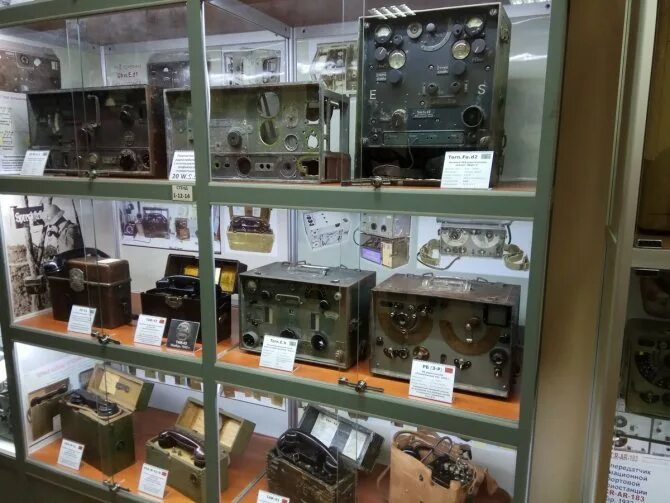 Магазин радиотехника в новосибирске. Радиотехника барнаул. Радиотехника магазин. Радиотехники новосибирск. Магазин радиотехники на пушкина барнаул.
