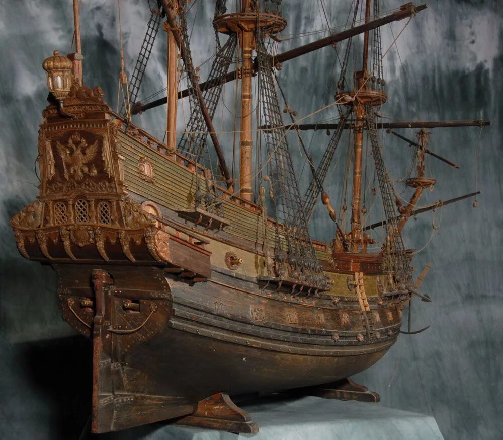 Первый русский морской корабль. Фрегат Орел 1668. Фрегат Орел 1668 модель. Первый русский Фрегат «орёл». Корабль Орел 1668.