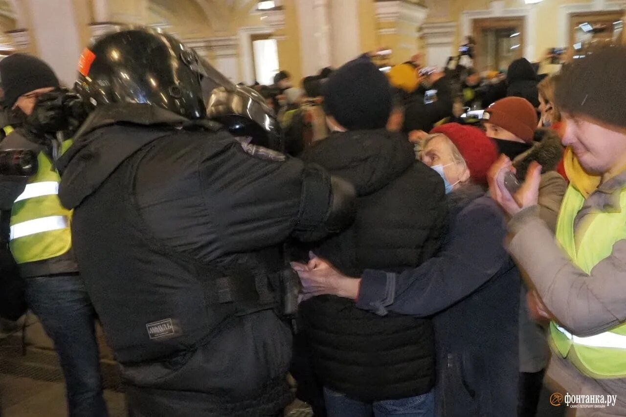 Митинг в СПБ. Митинги в Санкт-Петербурге сейчас. Несанкционированный митинг в Москве. Самые важные новости украины