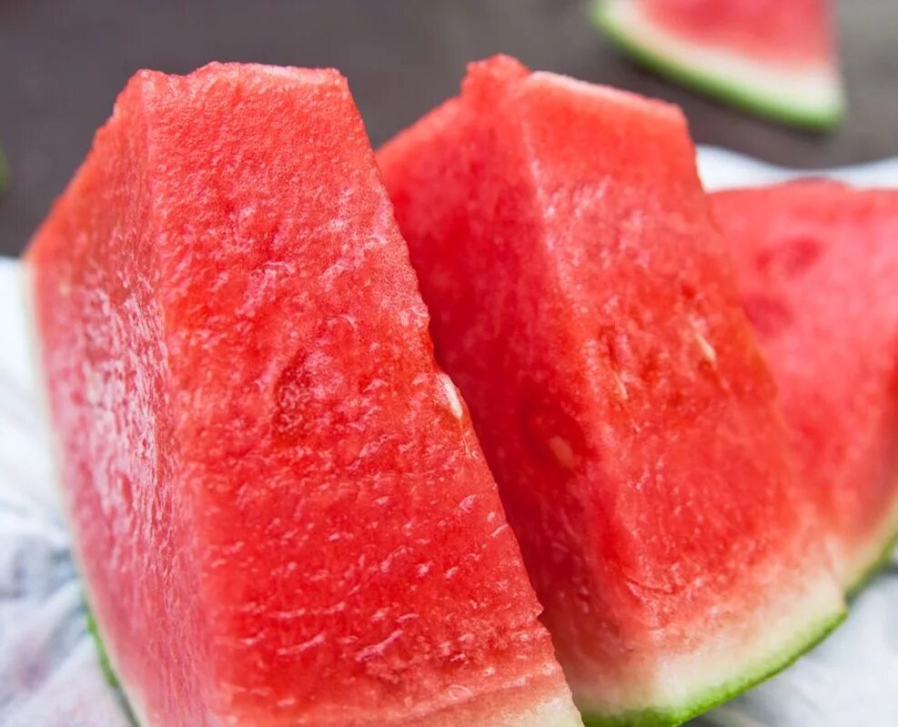 Какая мякоть арбуза. Корка арбуза. watermelon sugar фото. мякоть яйвы. media sandia.