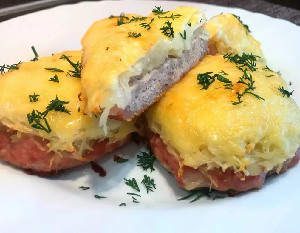 Стожок стожки это что. Мусака картофельная. Отбивные стожки. Стожки из фарша в духовке. Стожки с фаршем в духовке.