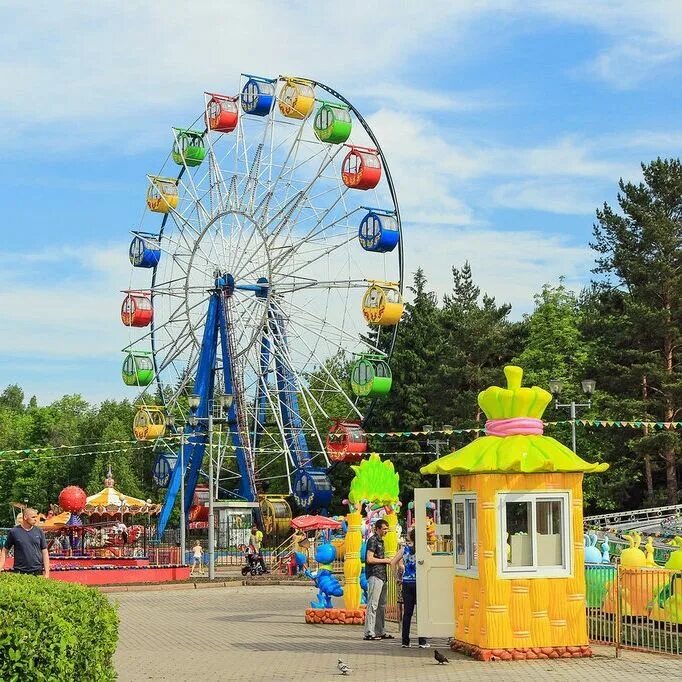 Междуреченск карусели парк. Парк междуреченск ландшафт. Гулливер междуреченск. Городской парк междуреченск. Парк культуры и отдыха междуреченск.