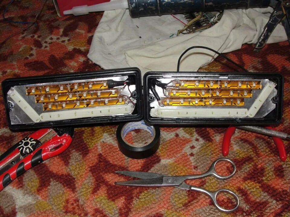 задние фонари ваз 21214. светодиодные подфарники на ниву 21214. задние габариты нива. задние габариты 2106. задние габариты нива.