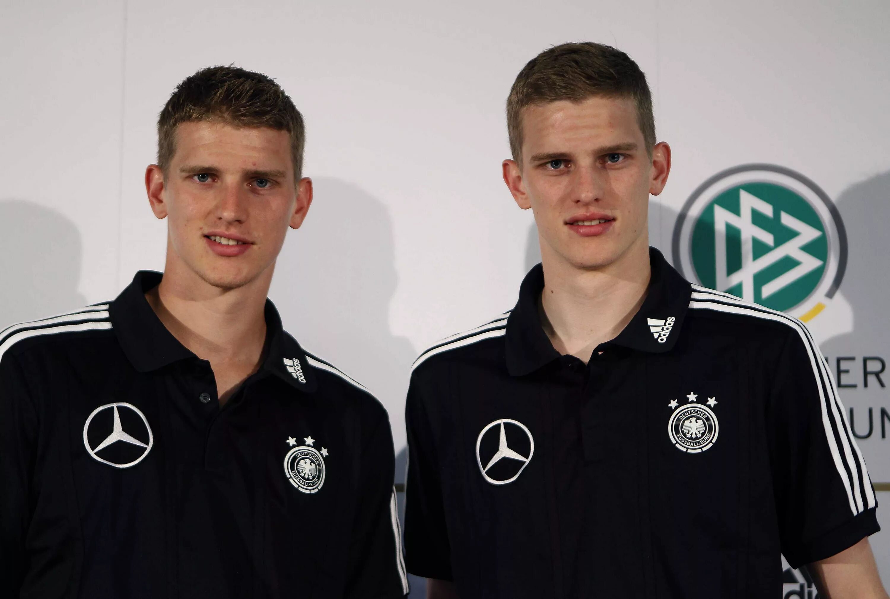 братья бендеры. ларс и свен бендеры. ларс бендер боруссия. свен бендер инстаграмм. свен бендер и ларс бендер.