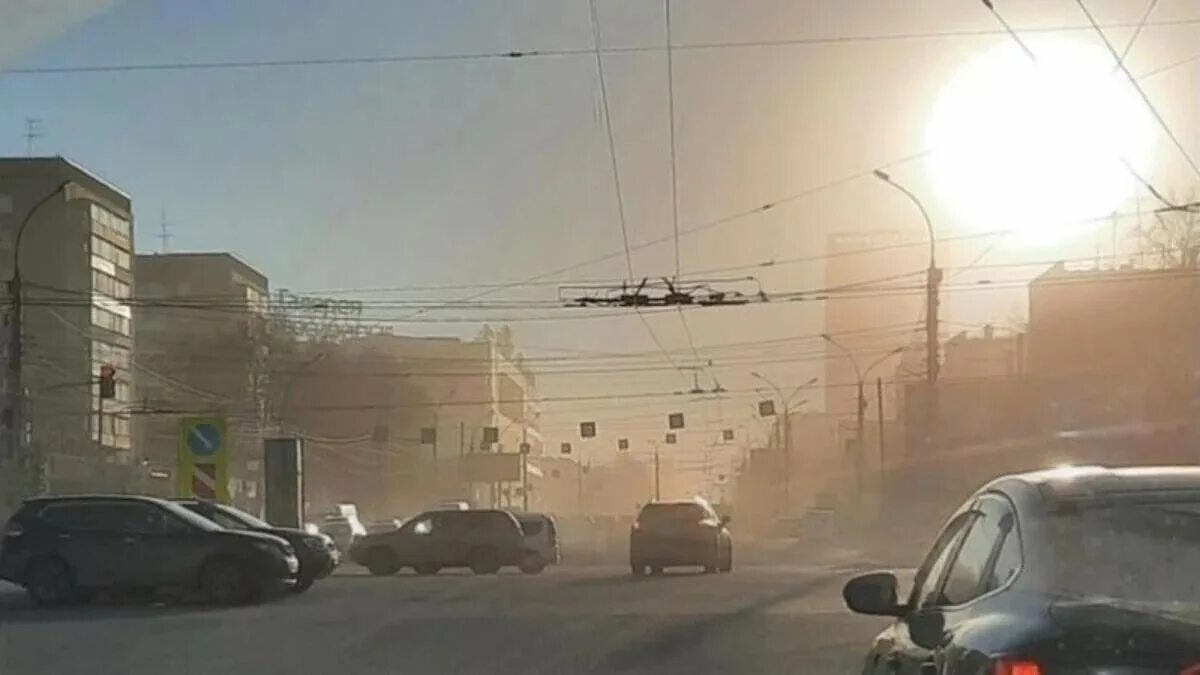 Пыльный город где то. Пыль в Новосибирске. Запыленность в городе. Пыль в городе. Пыльный город.