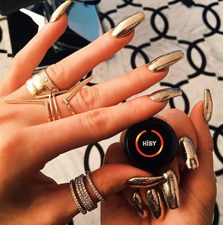 Стилеты 2023. Идеи для длинных ногтей. Маеирбр на длинные ногти. Ногти миндаль. Шикарные ногти.