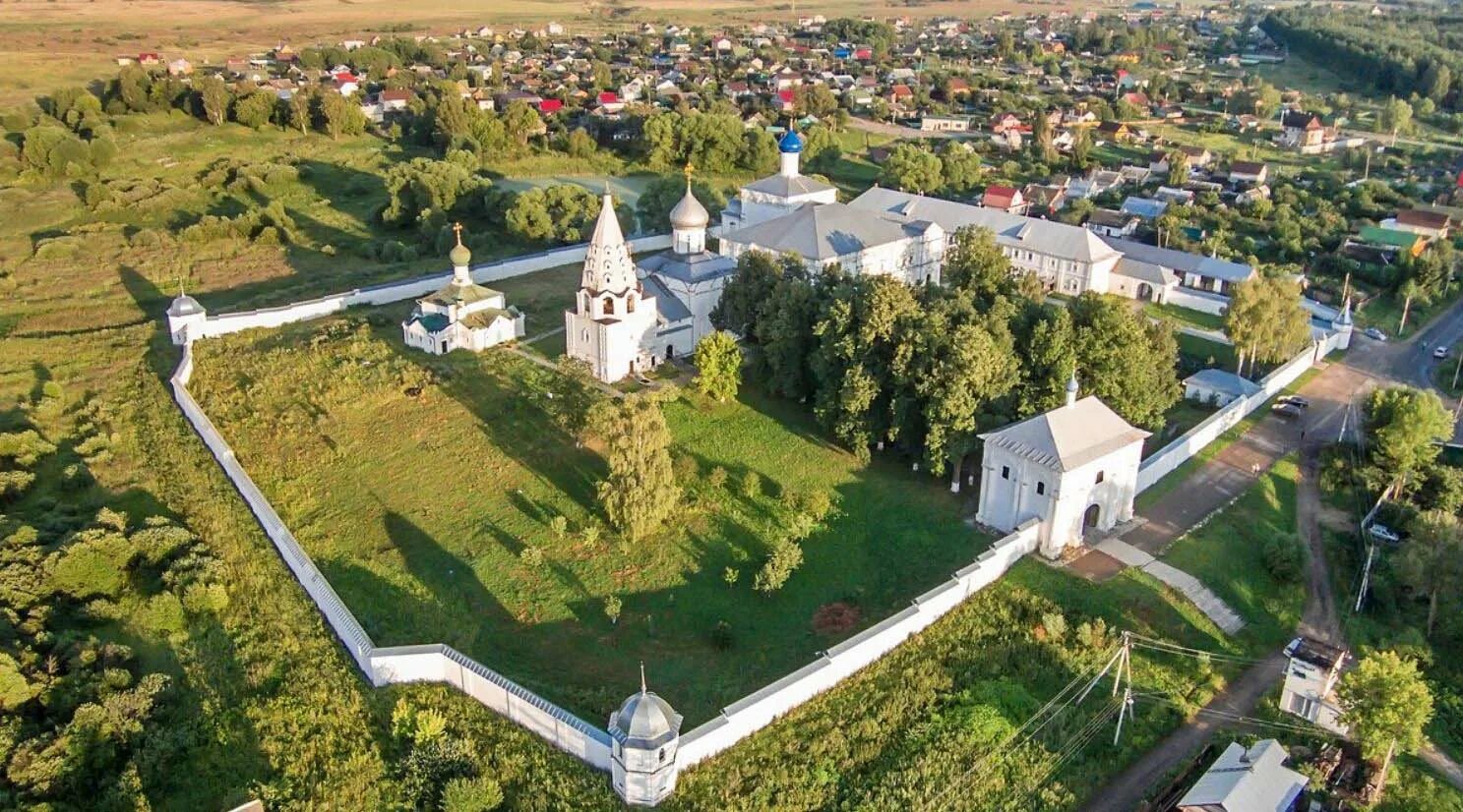 Даниловом свято троицком монастыре. Свято-Данилов монастырь Переславль-Залесский. Троицкий Данилов монастырь Переславль-Залесский. Свято-Троицкого Данилова монастыря в Переславле-Залесском. Свято Троицкий Данилов мужской монастырь в Переславле-Залесском.