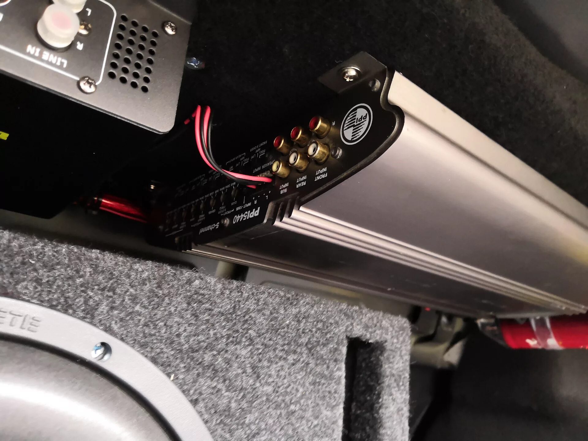 Усилитель звука Mondeo 4. Установка усилителя для динамиков Форд фокус 1. Установка усилителя Мондео 4. Усилитель звука автомобильный Axiom. Установить усилитель звука