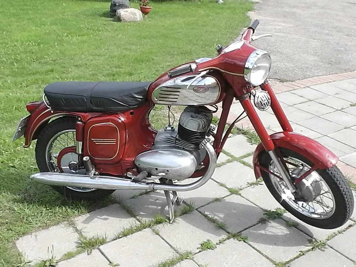 Как выглядит ява. Ява 350 1969. ява 350 1970. мотоцикл ява 350. мотоцикл ява 350 360.