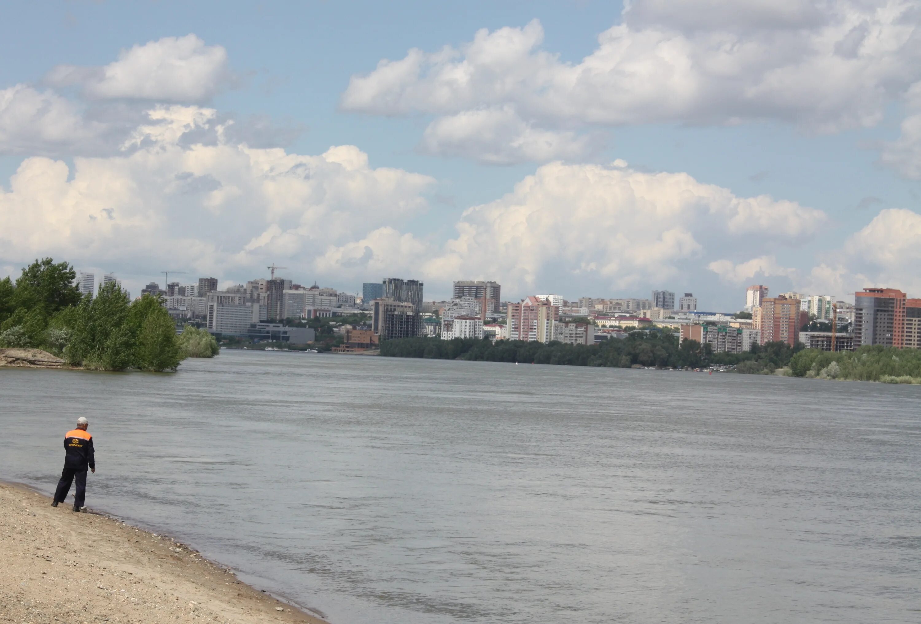 Река Обь Новосибирск. Набережная реки Обь Барнаул. Река в Барнауле. Величие реки Обь Барнаул. Река обь барнаул сегодня