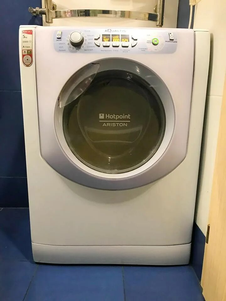 Стиральная машина Хотпоинт Аристон. Стиральная машина Hotpoint-Ariston AQSF 05 U. Hotpoint-Ariston AQSF стиральная машина. Стиральная машина Аристон Хотпоинт AQSF 5. Hotpoint ariston 1047