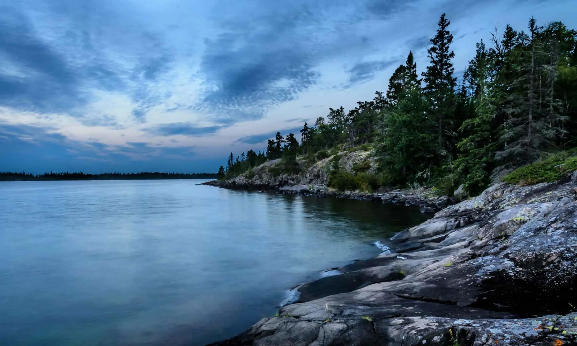 The world deepest lake is lake. Верхнее озеро (Lake Superior). Канада. Озеро сьюпериор Канада. Великие американские озёра верхнее Гурон Мичиган Эри Онтарио. Озеро Онтарио Северная Америка.