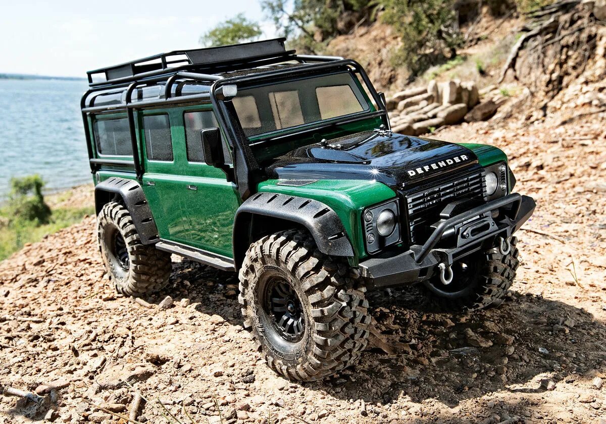 Defender управление. Trx4 Defender. Ленд Ровер Дефендер 4. Defender 110 trx4. Траксас трх4 Дефендер.