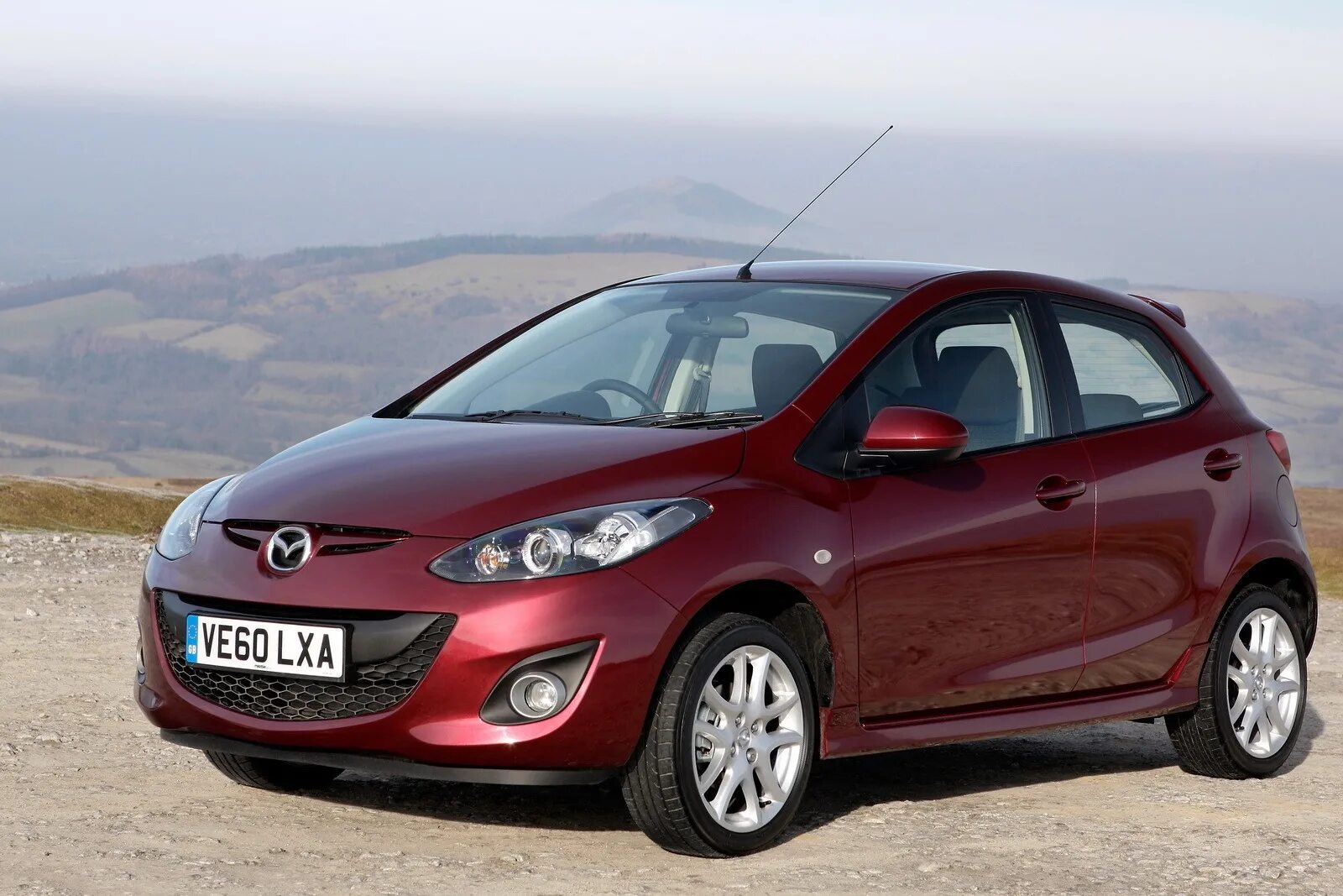 Мазда 2 механика. Mazda 2. Mazda mazda2. Мазда 2 2012. Мазда 2 2006 1.4.