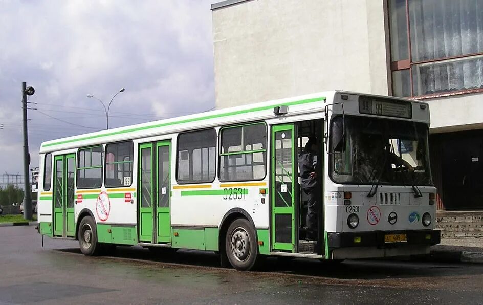 автобусный парк номер 6 санкт-петербург. автобусный парк 6. гремяченский автобусный парк. автобусы 6 парка. автобусный парк 6.