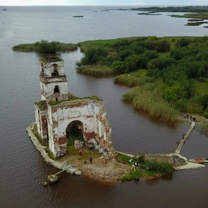 Затопленный город рыбинское. Церковь в Крохино Белозерский район Вологодской области. Затопленный храм Рыбинское водохранилище. Прокудин Горский Церковь в Крохино. Прокудин-Горский затопленная Церковь.