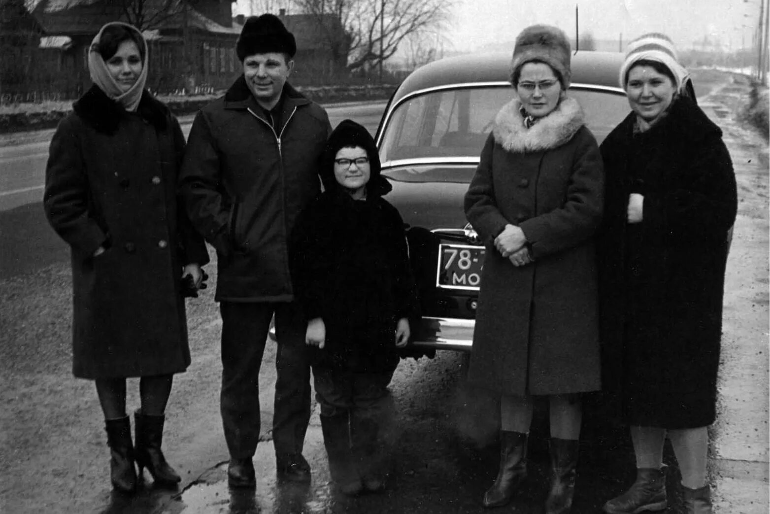 Семья Юрия Гагарина семья Юрия Гагарина. Родители Гагарина Юрия Алексеевича.