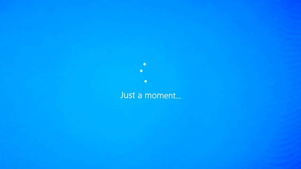 Картинка обновление windows. Перезагрузка Windows. Картинка перезагрузка компьютера. Экран перезагрузки Windows. Windows 10 перезагружается.