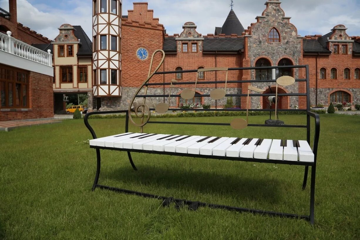 Достопримечательности лондона букингемский дворец. Классический кроссворд. Дворцово-парковый ансамбль хэмптон корт. Резиденция королей британии 7 букв сканворд. Скандинавский кроссворд.