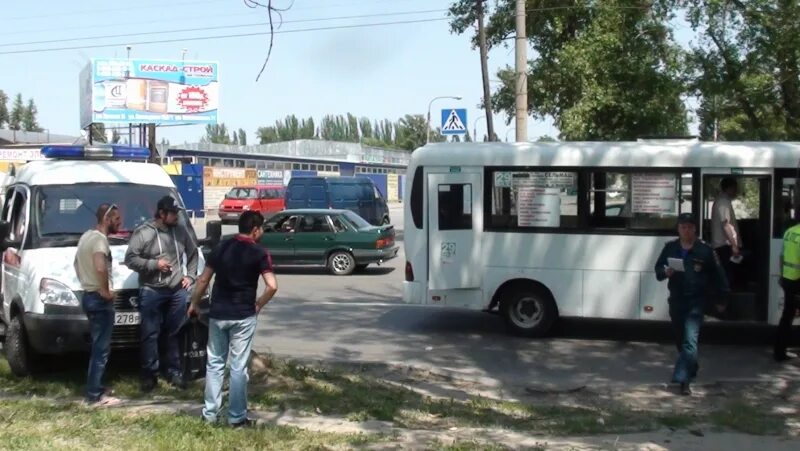 Автобус 512 ростов новочеркасск. 164 Автобус Ростов. Автобусы Ростова фото. Маршрутка Новочеркасск Ростов мега. 164 Маршрутка Ростов-на-Дону.