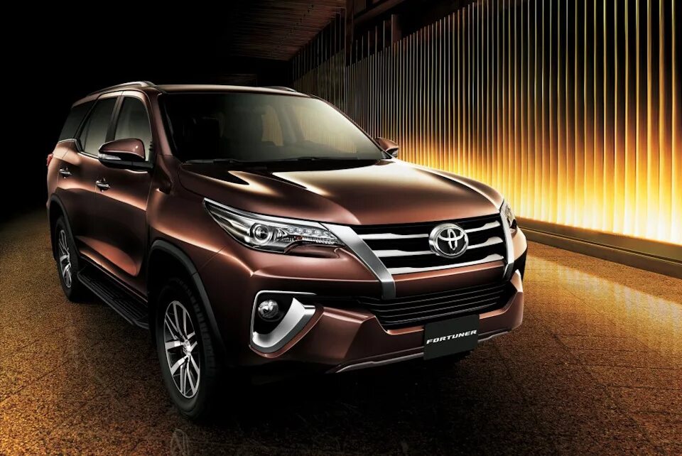 Купить новый фортунер. Toyota Fortuner 2017. Тойота фортунер 2020. Fortuner Toyota 2,8. Тойота фортунер Тойота фортунер.