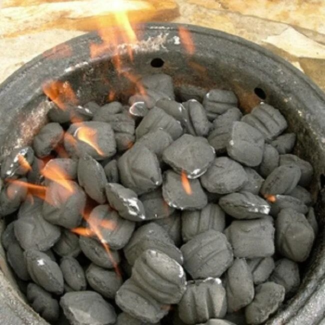 Для розжига углей для мангала. Лучший уголь для шашлыка. Мангал огонь. Лучший уголь для шашлыка. Лучший уголь для шашлыка.