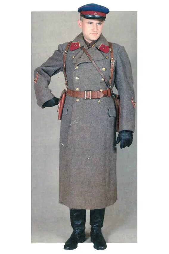 поверх шинелей. русский солдат в шинели 1914. шинель генерала вермахта. поверх шинелей. кираса ркка сн-42.