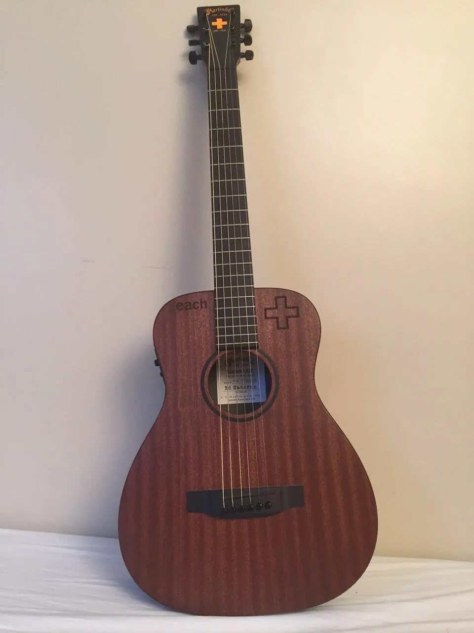 Гитара эда. Martin guitars lx1. martin lx1e ed sheeran. гитара martin ed sheeran. martin lx1e little martin.