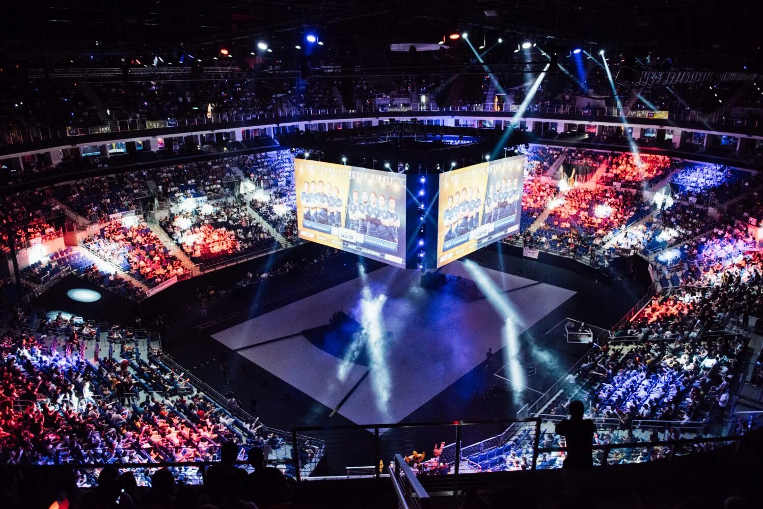 Ülker Sports Arena панорама. League of Legends Arena. Riot games Arena. Игра Эспор. Arena e