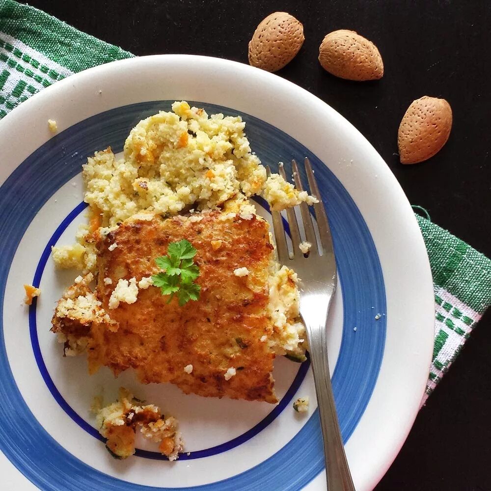 Блюда из пшена. Блюда из пшенной. запеканка из пшенной каши. вкусные блюда из пшенки. блюда с пшенной кашей.