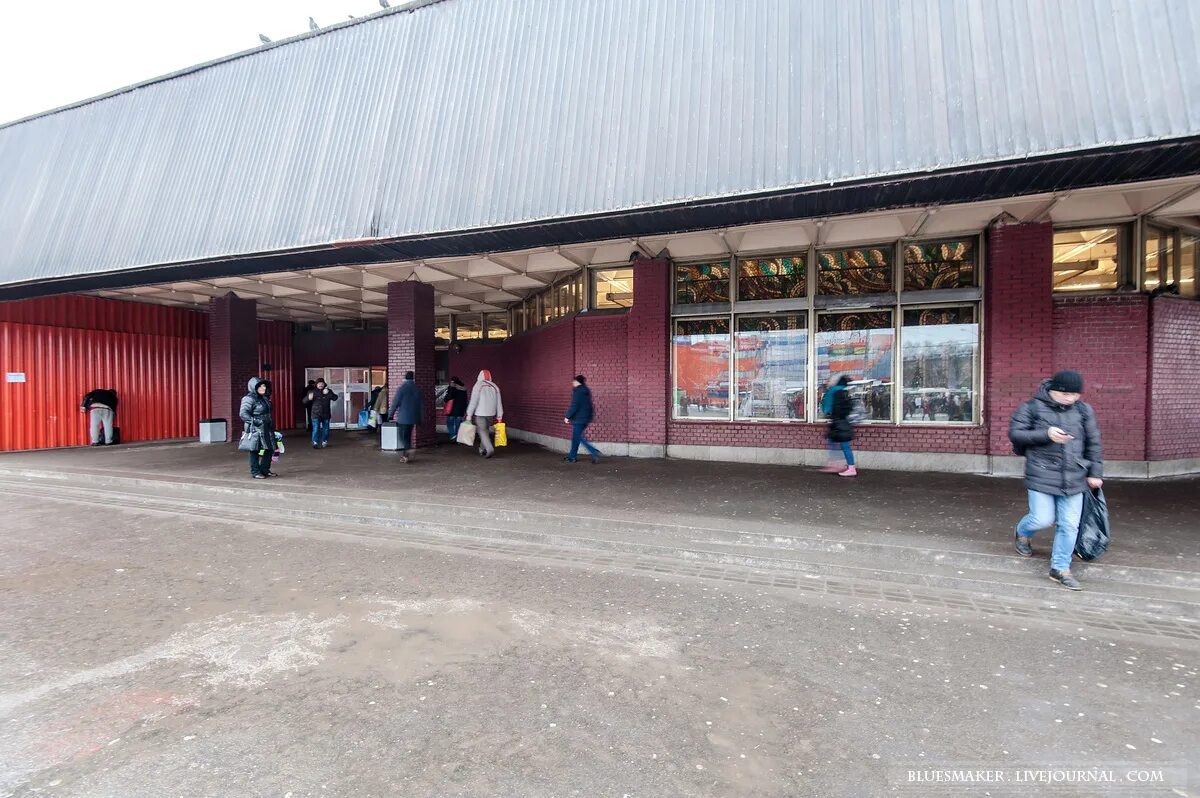 Петровско разумовская водный стадион. Рынок Петровско Разумовская 2000 год. Петровско-Разумовская 90-е. Петровско Разумовский рынок. Рынок Петровско-Разумовский 90-е.